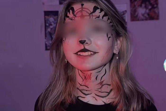 В соцсетях завирусился тренд "Животные под прицелом". Изображая зверей, тиктокеры сообщают о своих проблемах