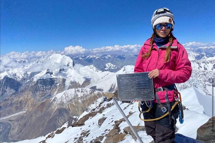 Наговициной год назад отказали в восхождении на пик Победы