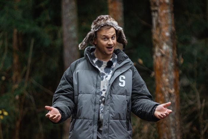 "Мне помогало то, что я человек из села, поэтому не боялся запачкаться". Новый ведущий шоу "Прятки" Дмитрий Журавлёв рассказал, как снимался в проекте