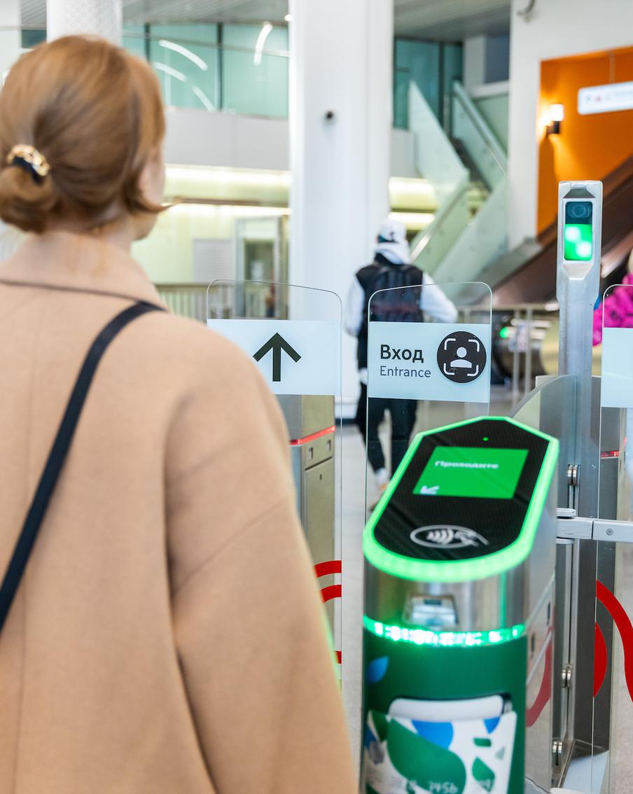 Дептранс планирует подключить к биометрии все турникеты Московского центрального кольца