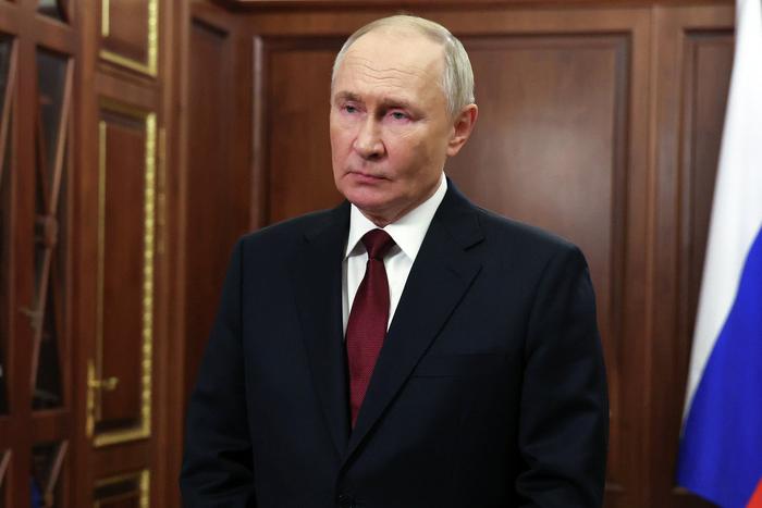 Уровень доверия к Владимиру Путину вырос и превысил 80%