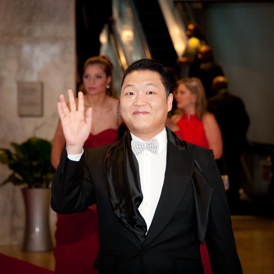 От Gangnam Style до суда: за что оказался на скамье подсудимых рэпер Psy