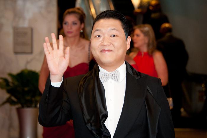 Полиция Сеула предъявила рэперу Psy обвинения в нарушении законов Южной Кореи