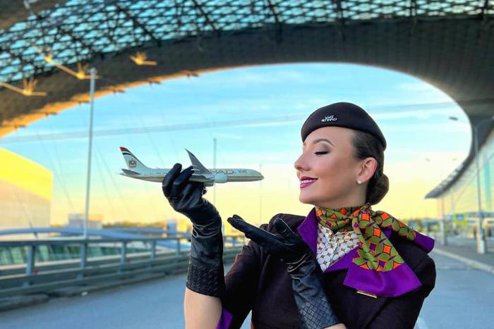 Как стать стюардессой и не выгореть за 9 лет ночных полётов