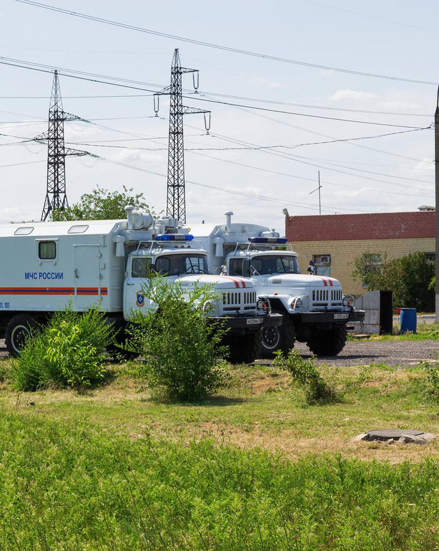 В Волгограде спасли несколько человек из эпицентра крупного пожара на вещевом рынке