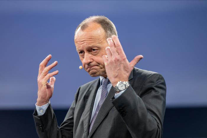 Немецкие власти отказались от идеи отправки военного контингента на Украину до прогресса в мирных переговорах