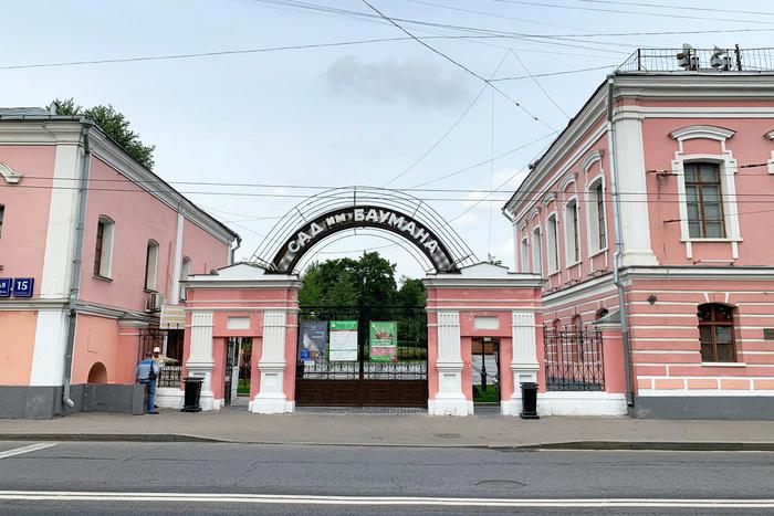 Подзарядить электромобиль можно, пока вы наслаждаетесь просмотром фильма в летнем кинотеатре