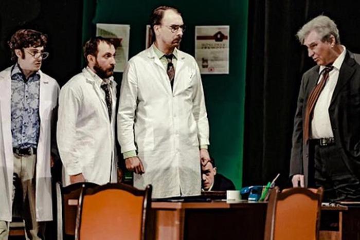 Афиша на 2 сентября: ловим Чичикова на обмане, украшаем шоппер и улучшаем физподготовку