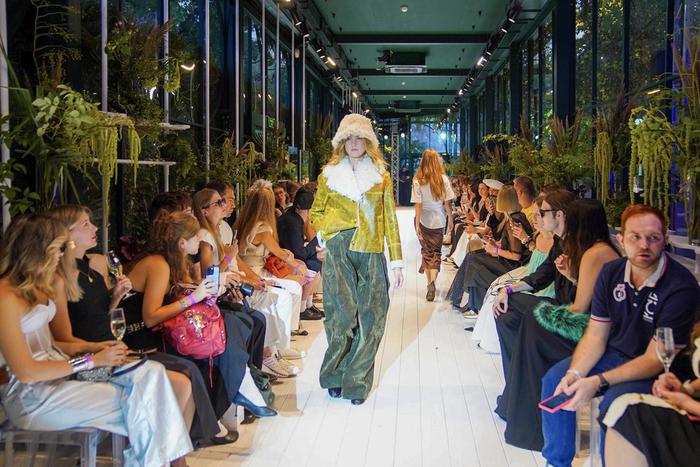 На Неделе моды прошёл первый показ молодых дизайнеров проекта "Сделано в Москве"