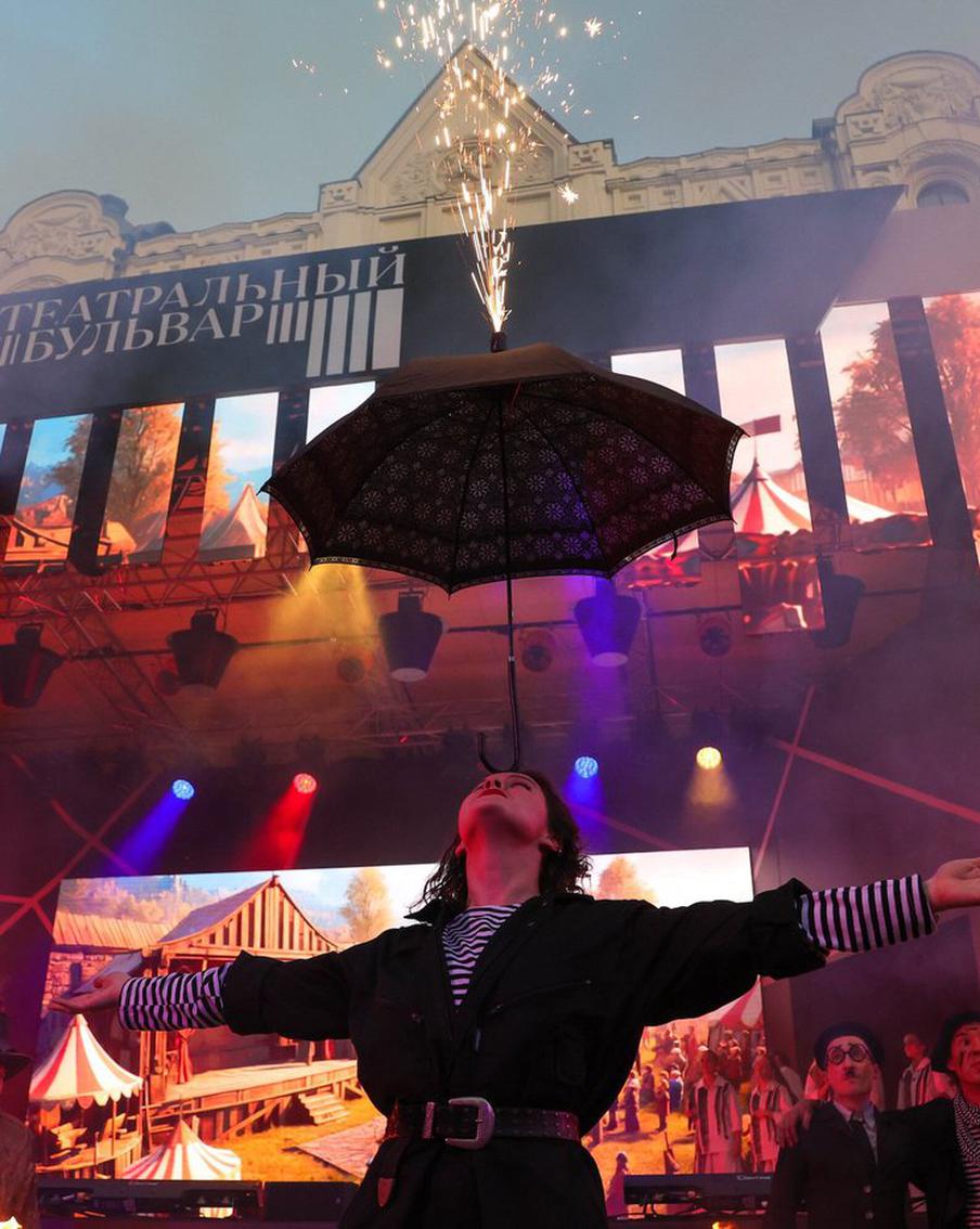 Каменькович хохотал, а Богомолов передумал ехать на море: что думают звёзды о "Театральном бульваре"