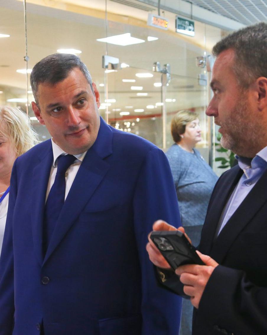 Александр Хинштейн поблагодарил Москву за открытие избирательных участков для курян