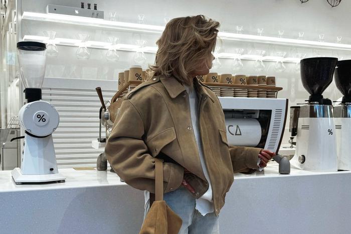 От спорта до офиса: как бомбер стал новой классикой осени