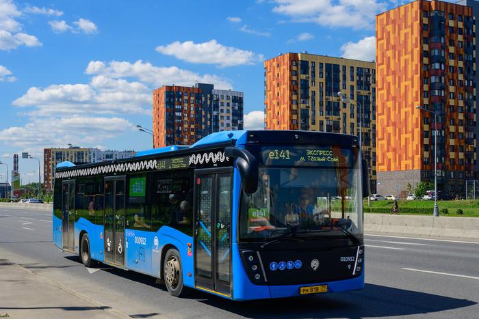 На маршрутах Москвы доступны более 200 тыс. посадочных мест в автобусах и электробусах