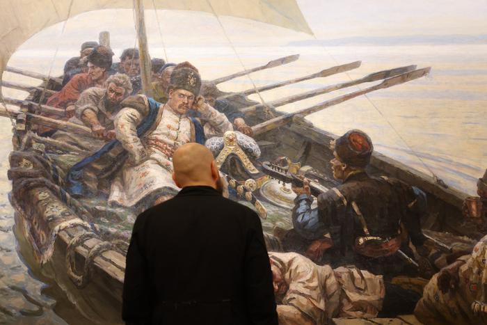 Русский музей сделал Москве царский подарок: на ВДНХ показывают шедевры, которые впервые покинули его стены