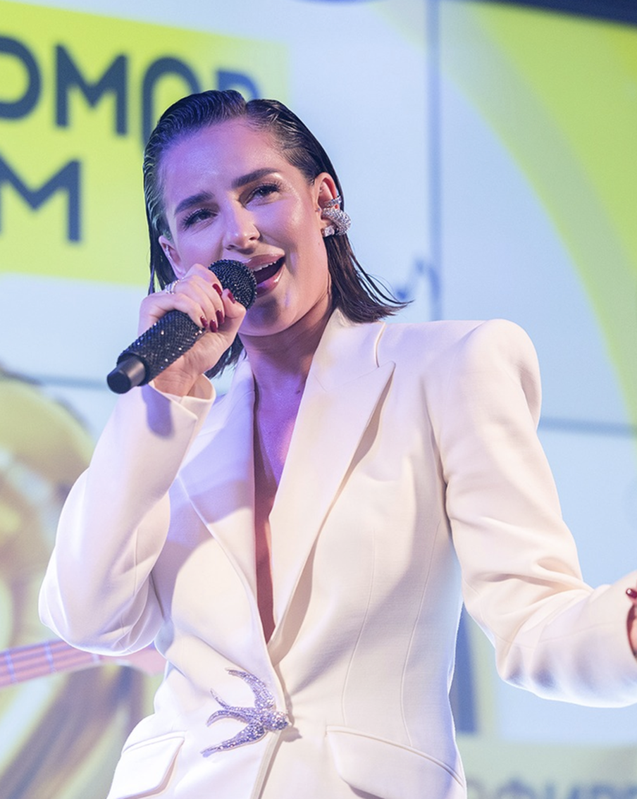 Seville, VAVAN и Митя Фомин выступили в 10-часовом марафоне песен и шуток на радио