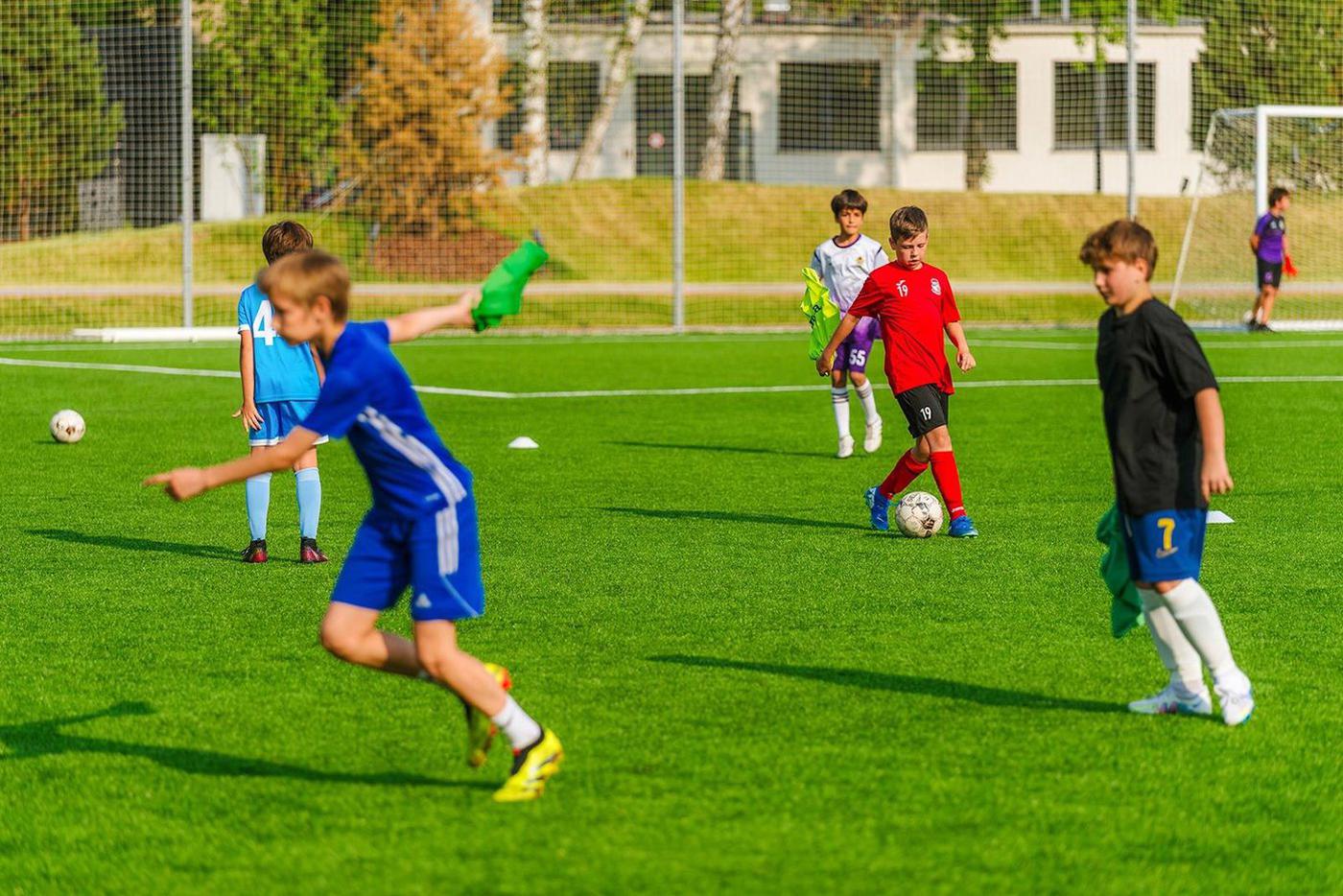 Футбол.
