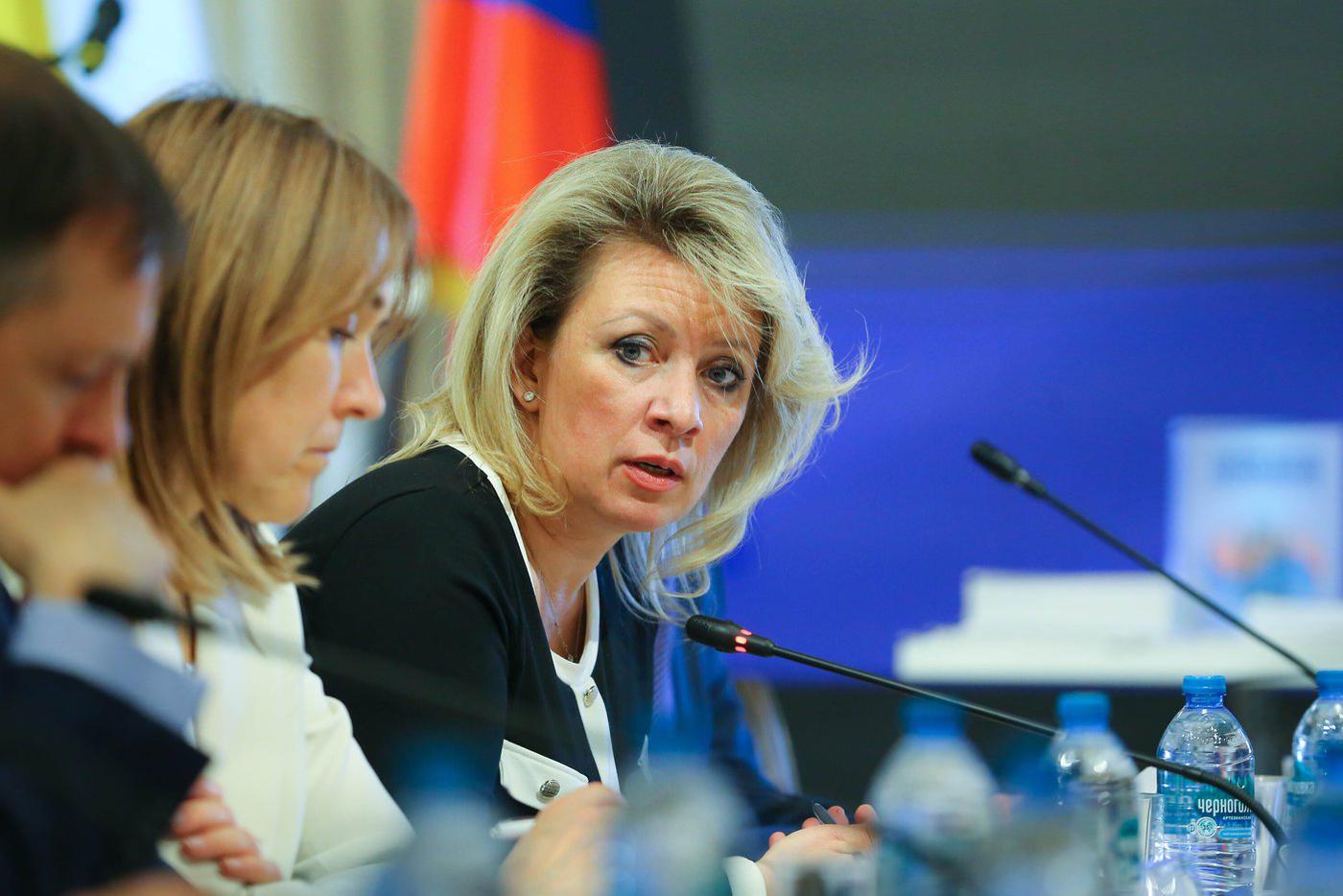 Захарова назвала планы Латвии выдворить россиян чудовищным примером неонацизма