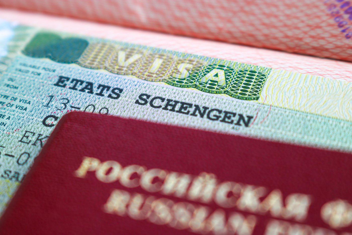 ЕС не рассматривает полный запрет на визы для россиян в 19-м пакете санкций