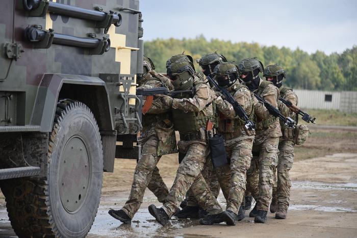 НАТО начало отработку развёртывания военных в российском приграничье