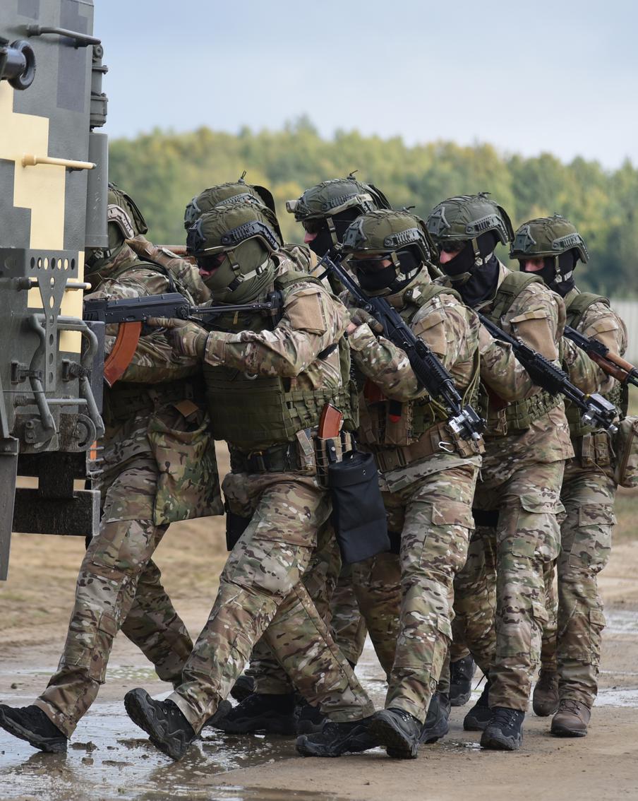 НАТО начало отработку развёртывания военных в российском приграничье