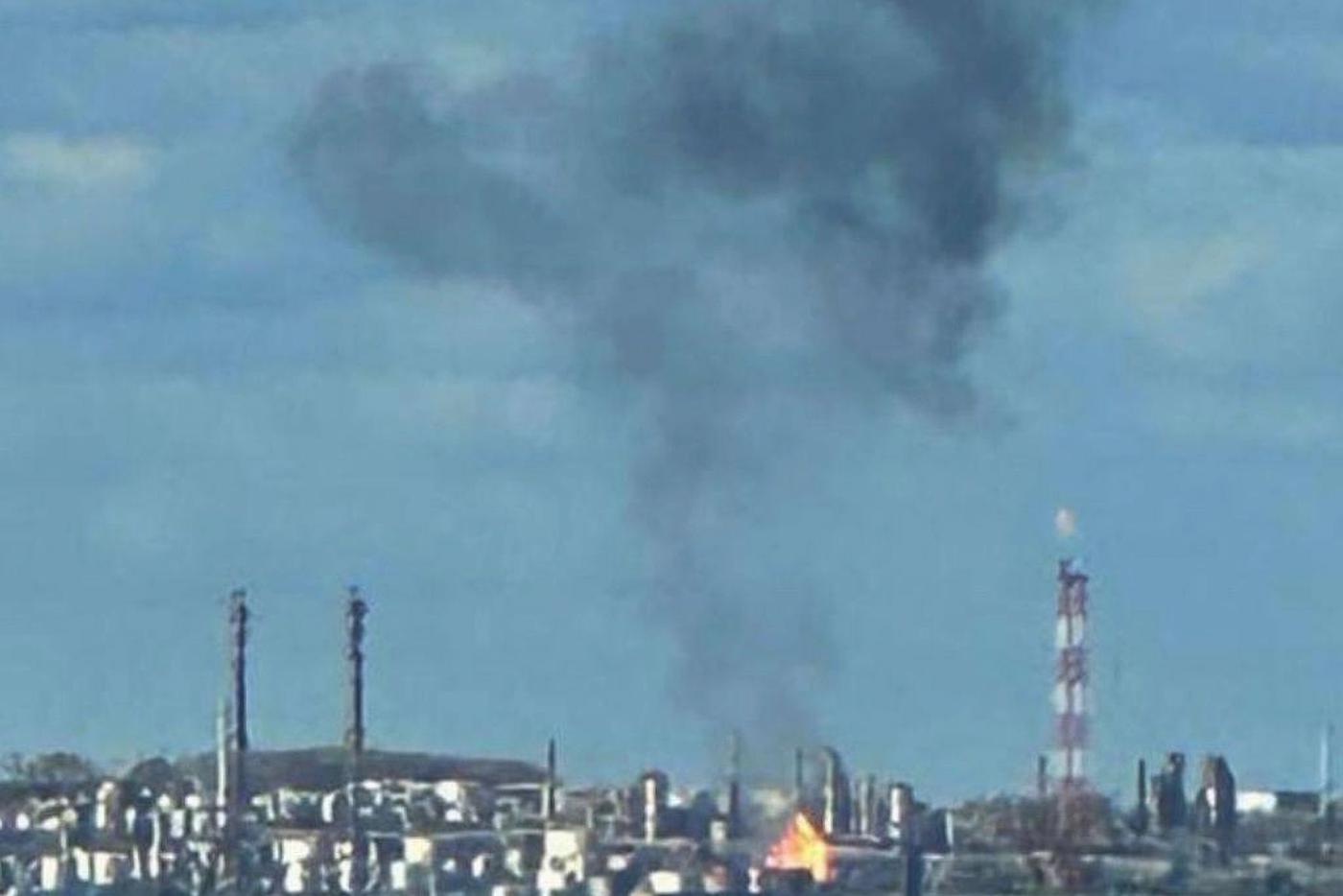 В Башкирии заявили о продолжении работы в штатном режиме на атакованном ВСУ нефтезаводе "Башнефти"