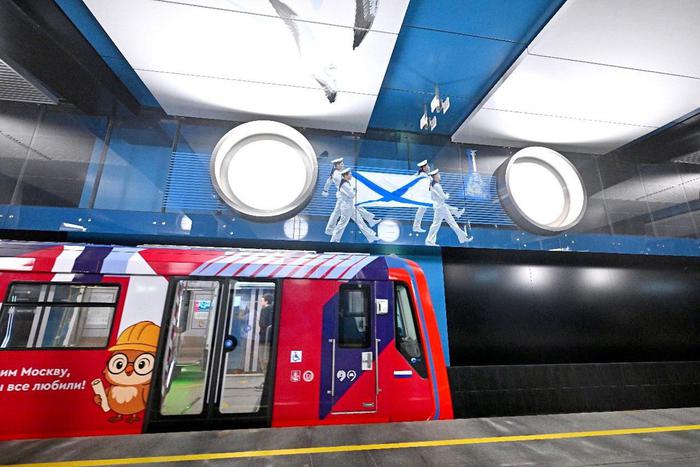 Владимир Ефимов: в метро начали курсировать тематические поезда о градостроительном развитии столицы
