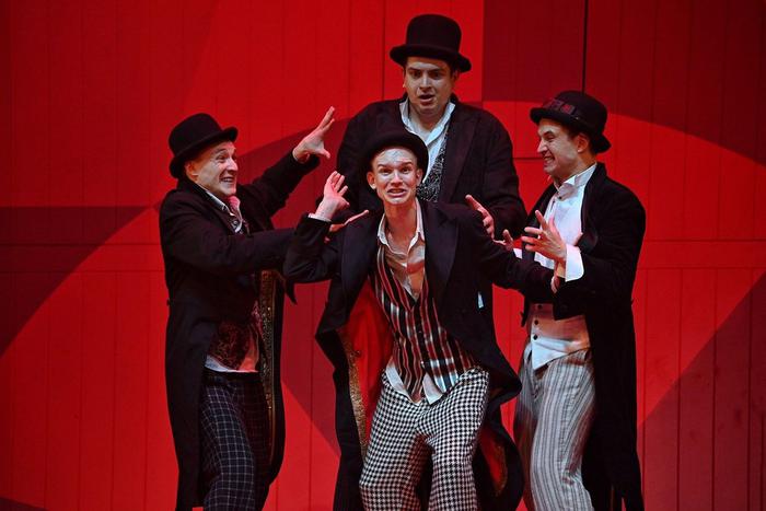 Афиша на 15 сентября: узнаём душу клоуна и сражаемся в ритмах танца