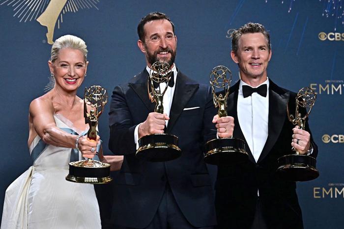 Подросток-убийца и кинопродюсер-идеалист: кто одержал победу на премии "Эмми"-2025