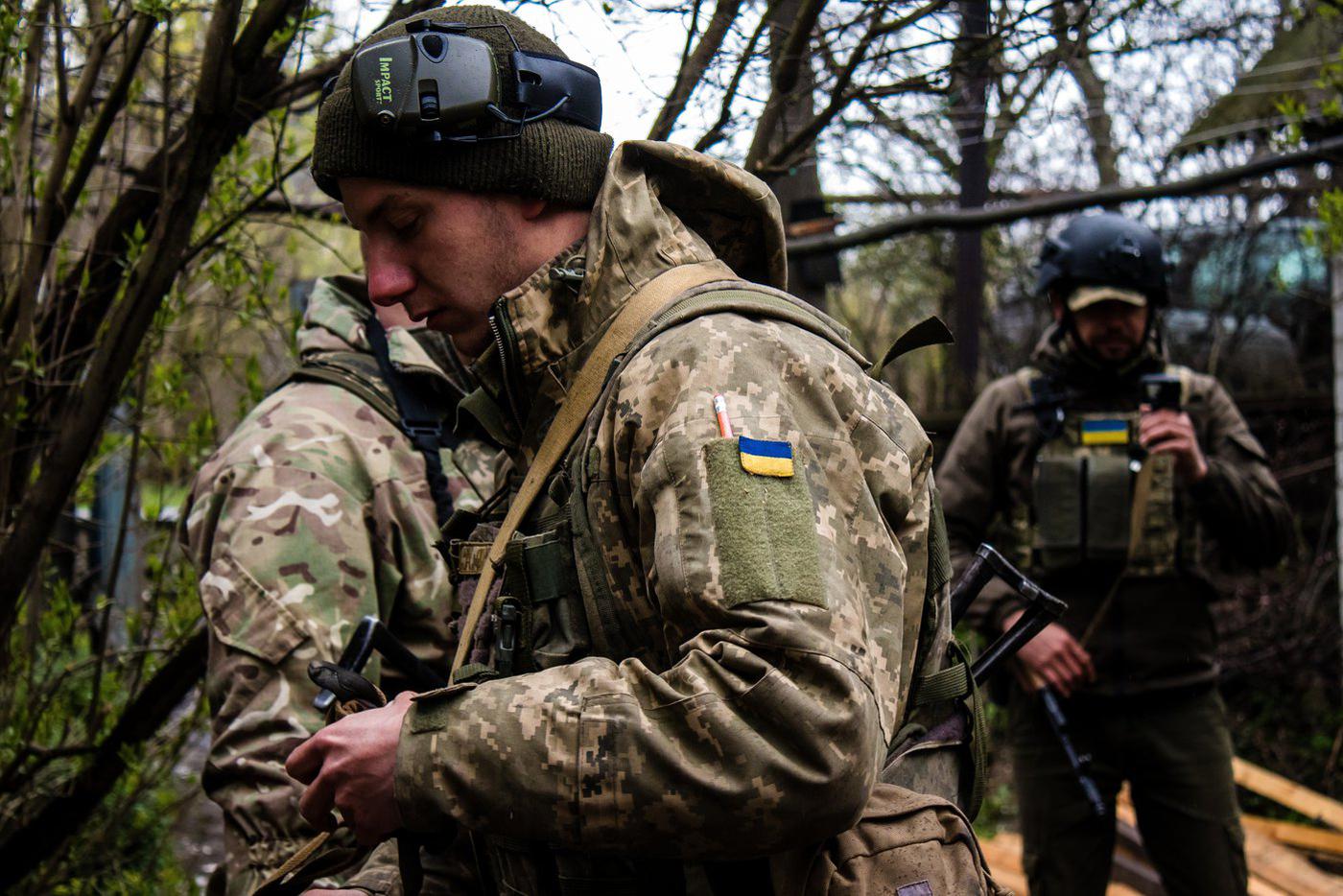 ТАСС: военные ВСУ раз в неделю просят организовать коридор для сдачи в плен