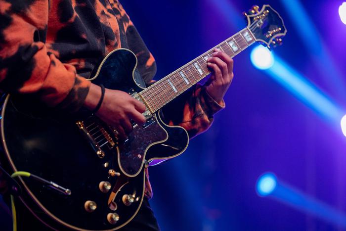 Афиша на 17 сентября: вспоминаем великих гитаристов и выращиваем городскую морковь