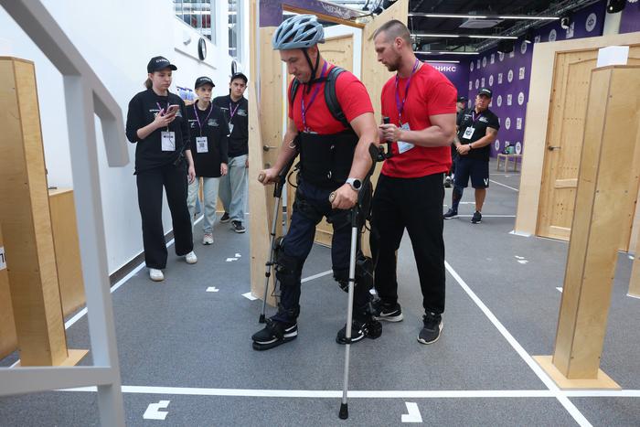 Как соревнуются настоящие "железные люди": московские кибатлеты привыкли не сдаваться