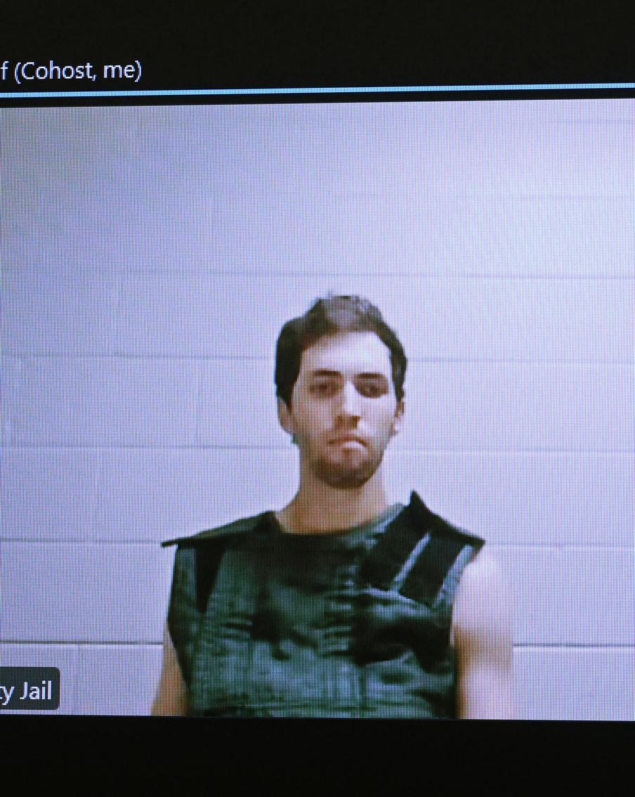 Трамп требует расстрелять убийцу своего соратника – но может этого не дождаться