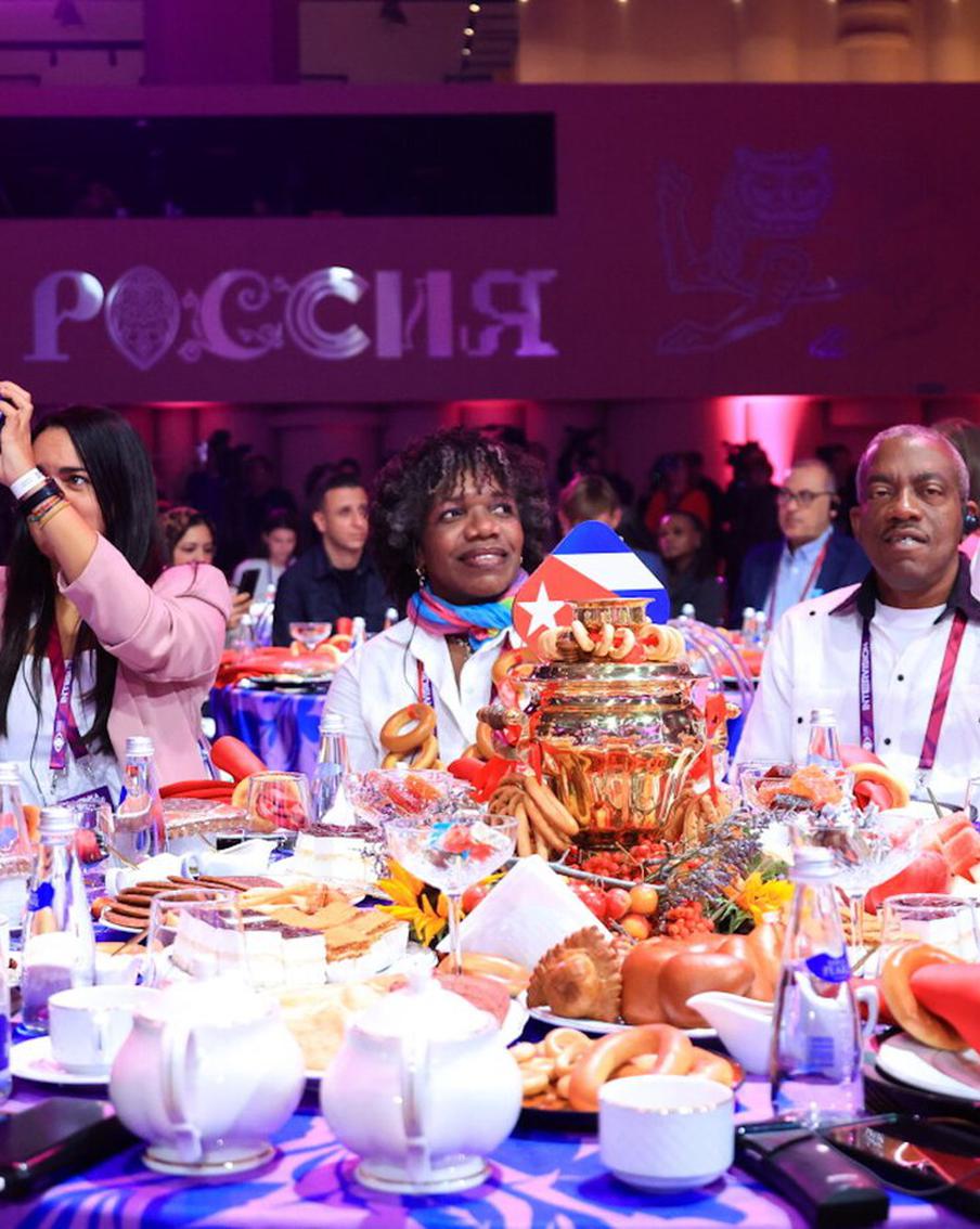 Изучили тексты песен конкурсантов "Интервидения"-2025 и узнали, что SHAMAN думает про соперников