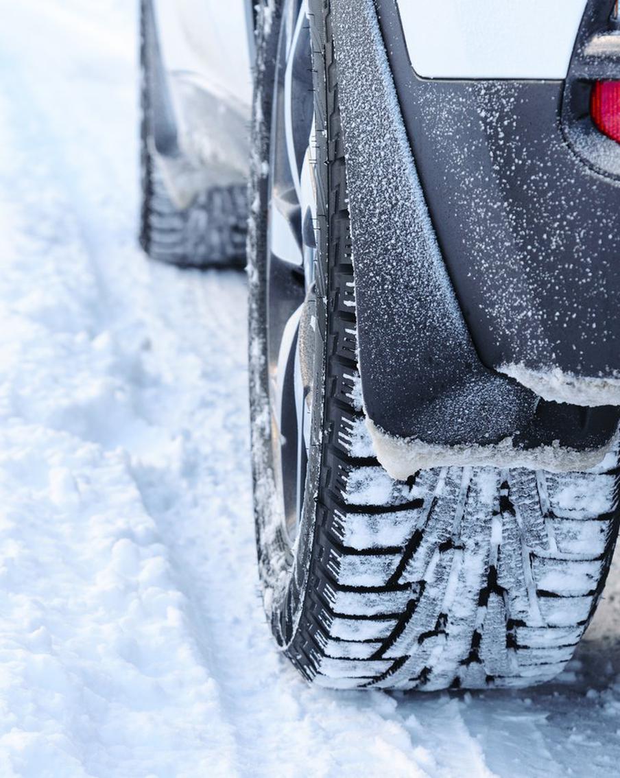 Российский город засыпало первым снегом