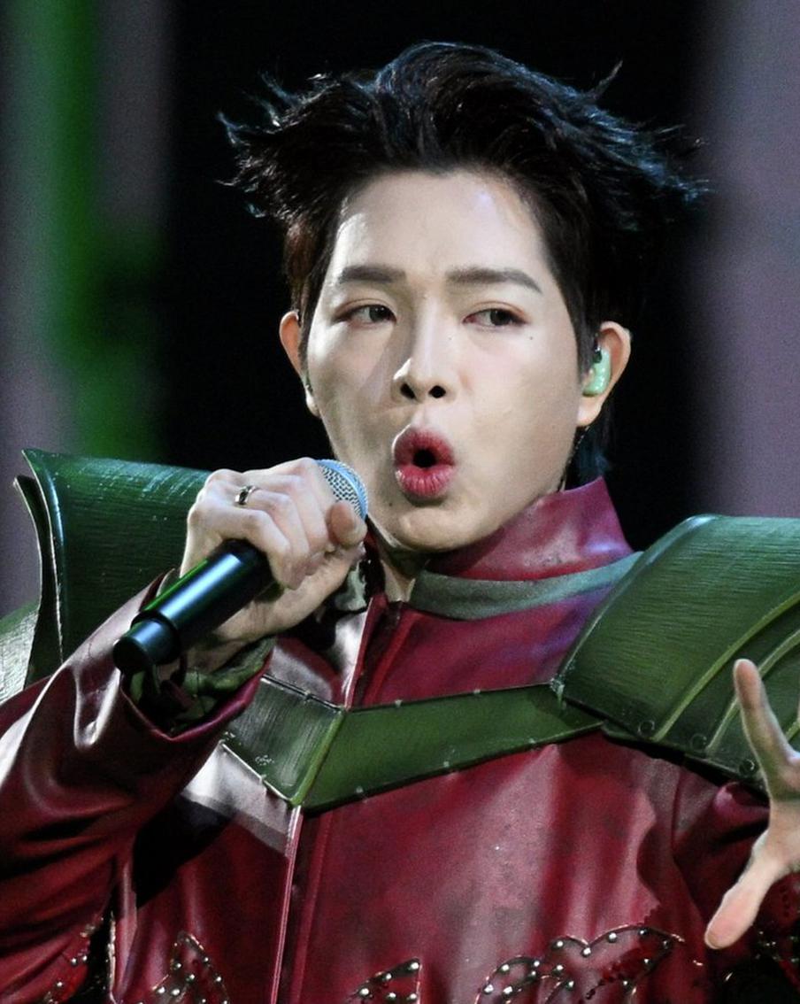 Вьетнам победил в "Интервидении-2025": певец Дык Фук получил высшие баллы от жюри