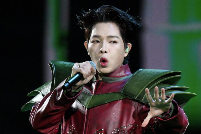 Вьетнам победил в "Интервидении-2025": певец Дык Фук получил высшие баллы от жюри