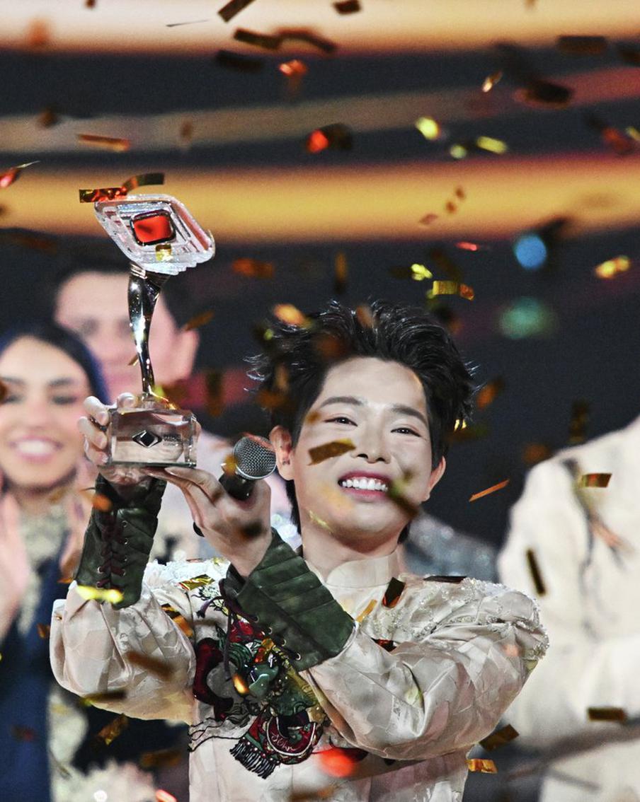 Вьетнамский исполнитель Дык Фук рассказал о своей реакции на присуждение ему первого места на "Интервидении"