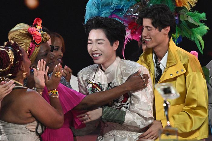 Победитель песенного конкурса "Интервидение" Дык Фук рассказал о планах относительно выигрыша