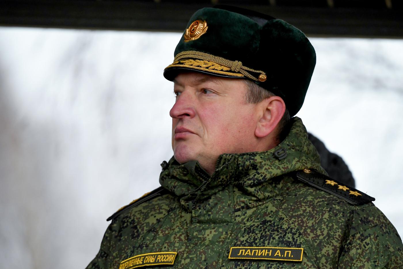 Генерал-полковника Лапина уволили с поста и отстранили от военной службы