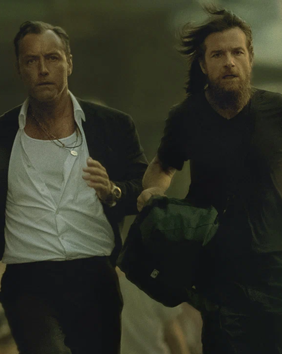 Когда семейные узы превращаются в кандалы: новый сериал с Джудом Лоу и Джейсоном Бейтманом