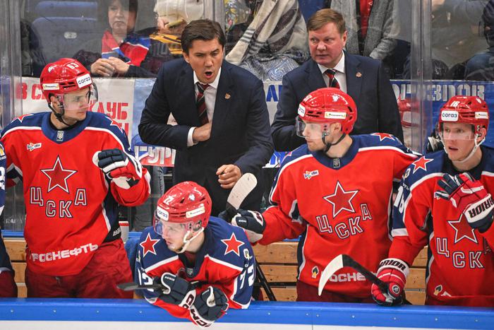 Чёрная полоса ЦСКА: тренер Игорь Никитин пытается найти контакт с командой