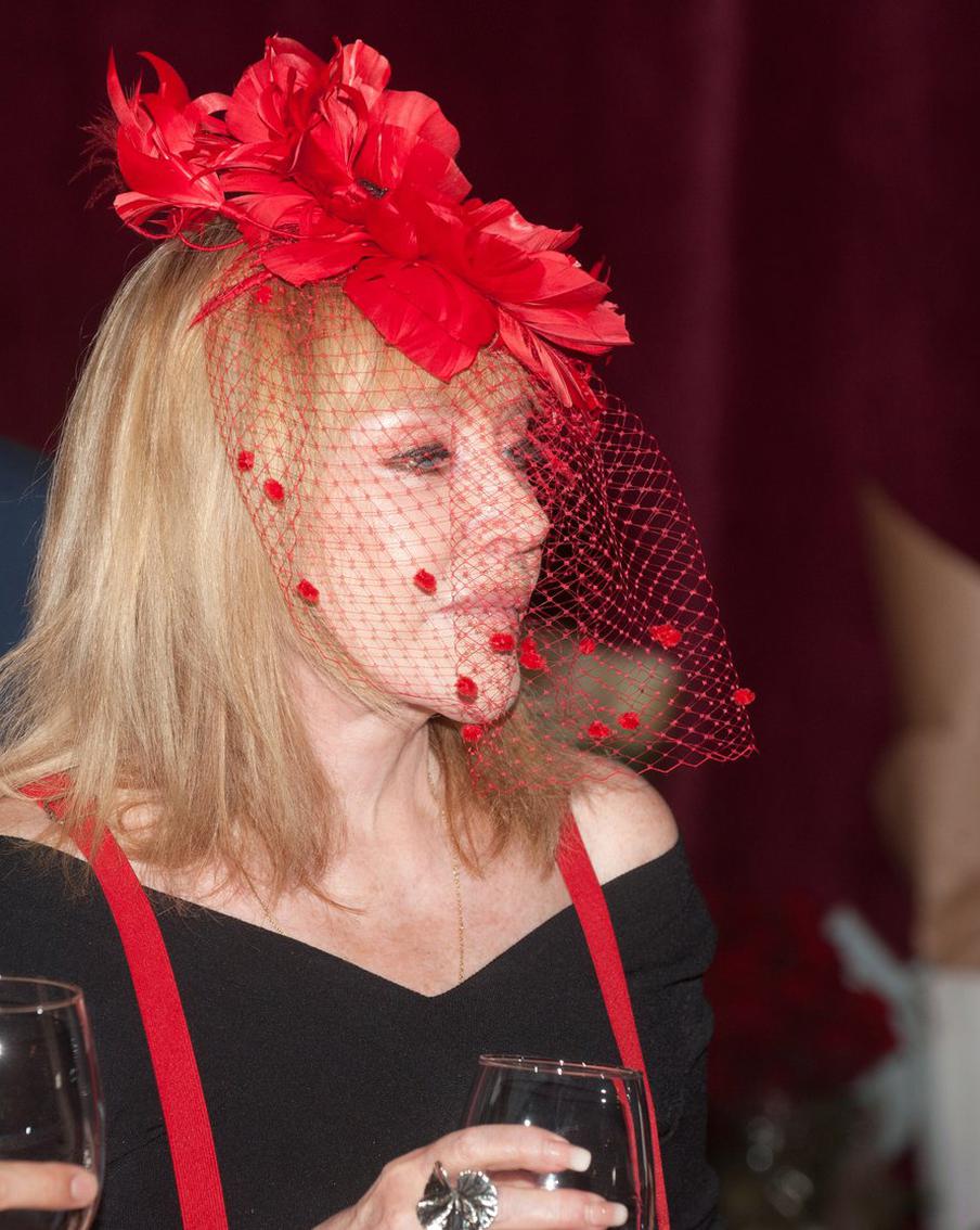 В суд Москвы поступил иск к Пугачёвой