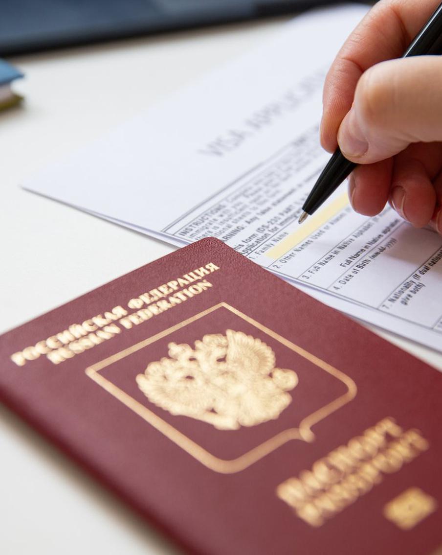 Немецкий политик подал заявление на гражданство Российской Федерации