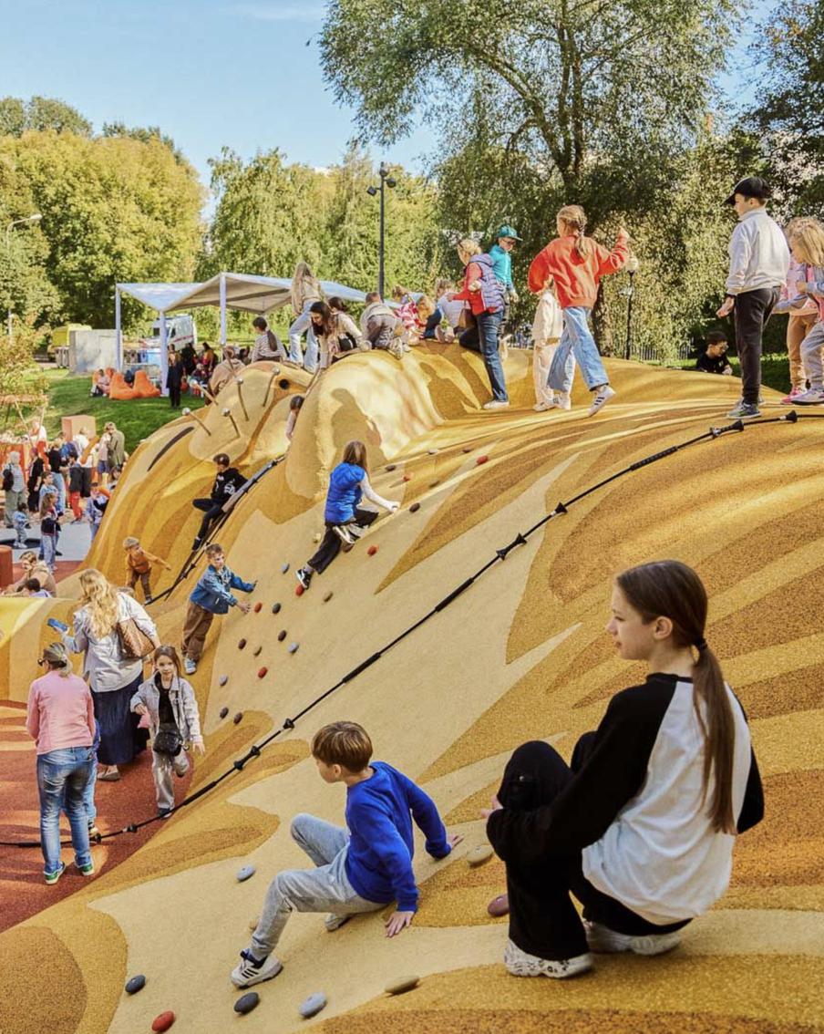 В рамках "Лета в Москве" бизнес вложил в развитие парков 275 млн рублей