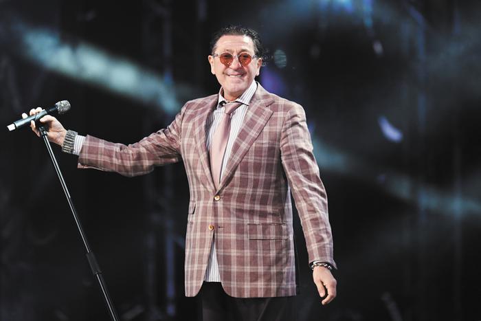 О чём мечтали звёзды в детстве и к чему стремятся сегодня