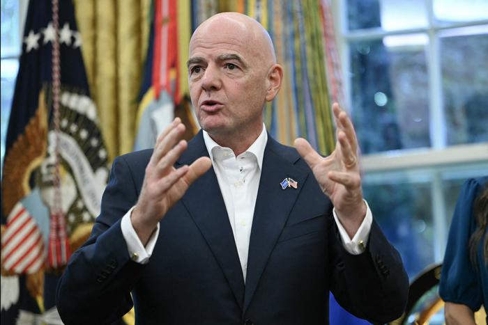 Нужно ли пускать на чемпионат мира по футболу 2030 года ещё больше сборных?