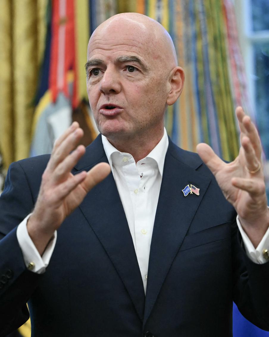 Нужно ли пускать на чемпионат мира по футболу 2030 года ещё больше сборных?