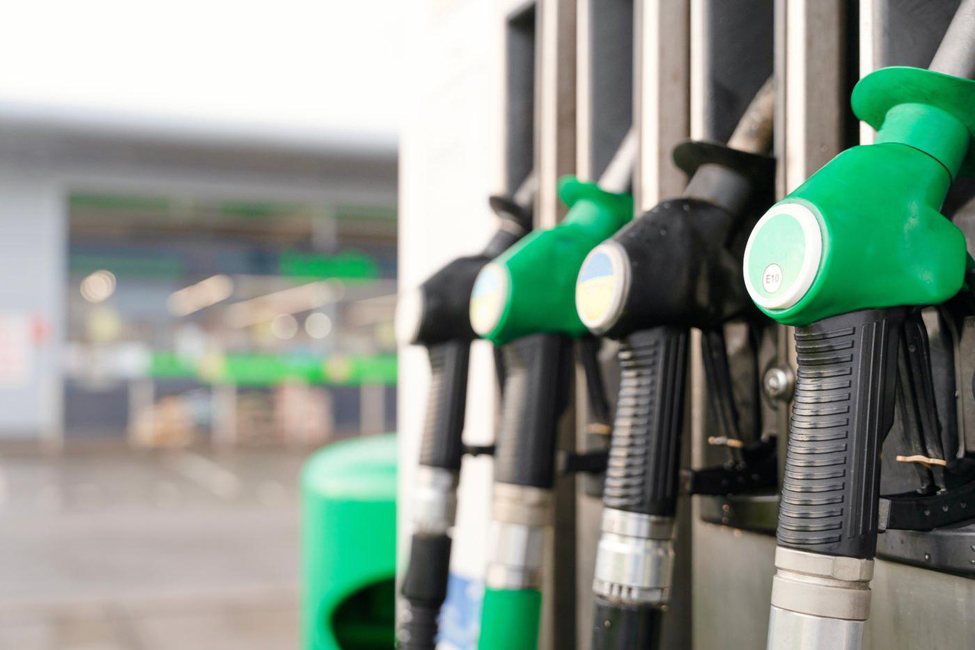 Перебои с топливом в Крыму планируют устранить за две недели