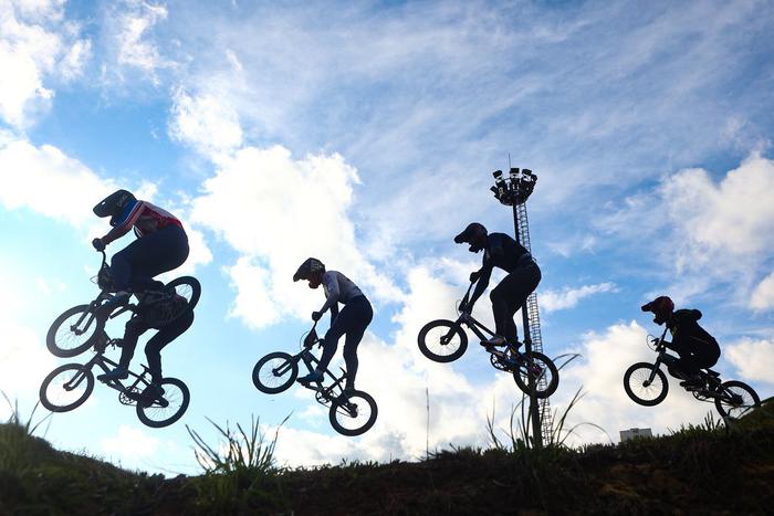 От BMX до гидрофлая: что ждет гостей фестиваля "Уличный драйв" в "Лужниках"