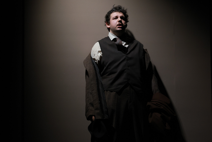 Набоков на сцене Малого театра: Почему Лужин проиграл жизни шахматную партию